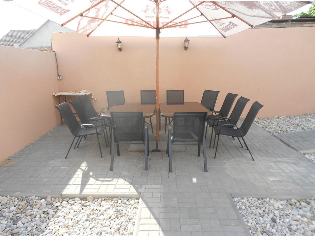 Ubytovani U Babicky Pension Lanžhot Buitenkant foto